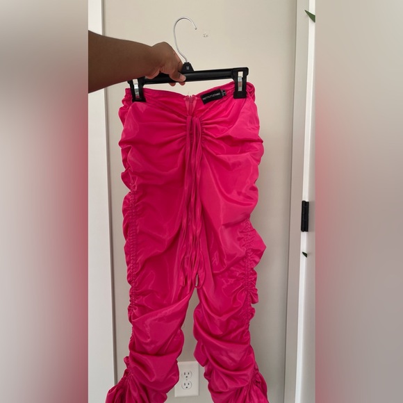 Fuchsia Ruched Side and Back Shell Pants - Picture 4 of 4
